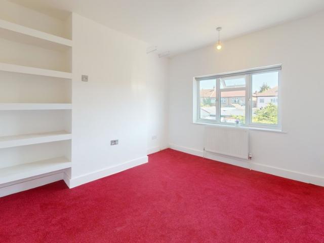 Double Room To Let In Mitcham