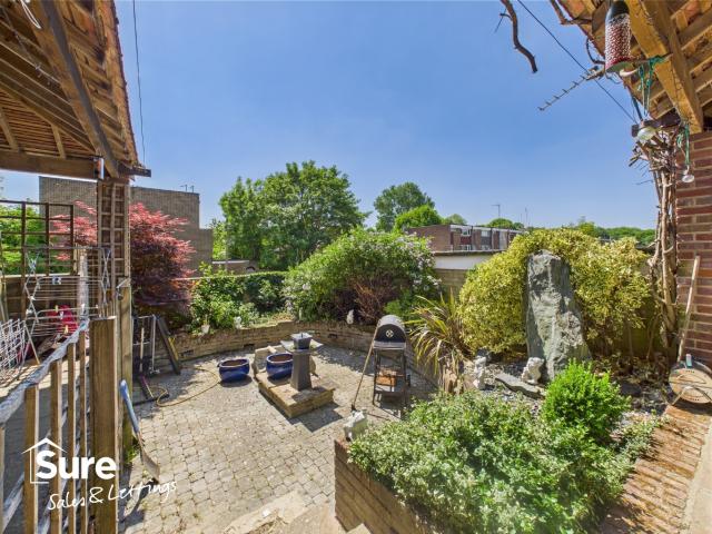 Double Room with Garden Access in Hemel Hempstead