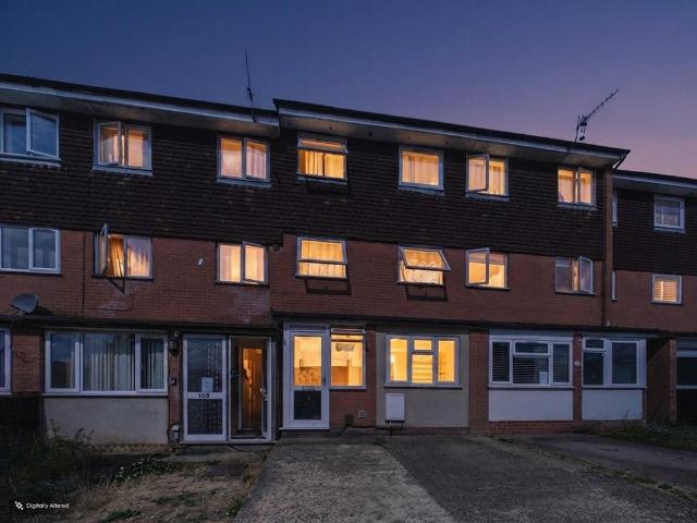 Double Room Crabtree Lane, Hemel. 1 bed townhouse to rent £750 pcm £173 pw