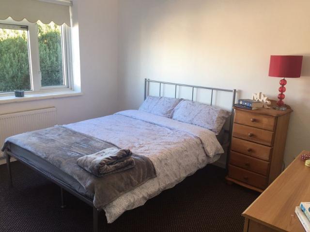 Double Room, Stoneleigh Road, Clayhall, Ilford IG5, Studio to rent, £750 pcm | PrimeLocation
