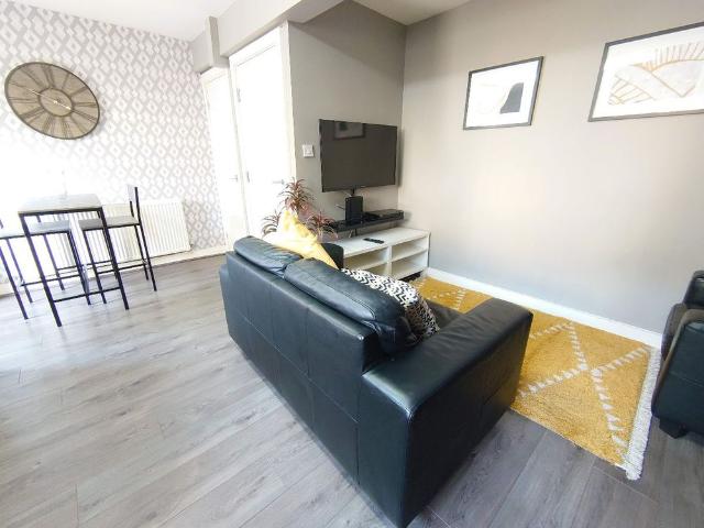 Double Rooms, Ingrow Rd, Kensington