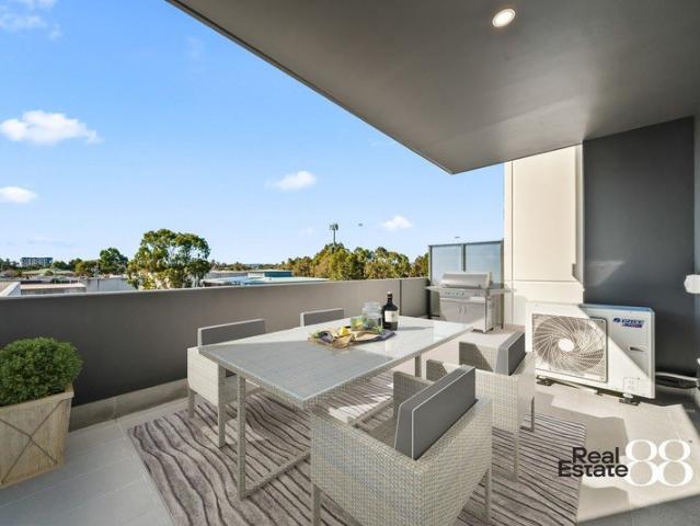 DOUBLE YOUR OUTDOOR LIVING SPACE WITH AN EAST FACING ASPECT