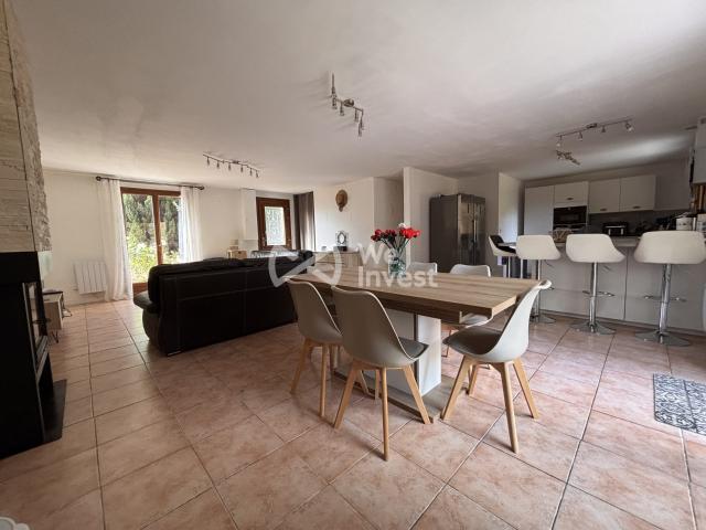 DOUE – Maison familiale de 178 m² – 5 chambres – Terrain 178m² Coulommiers