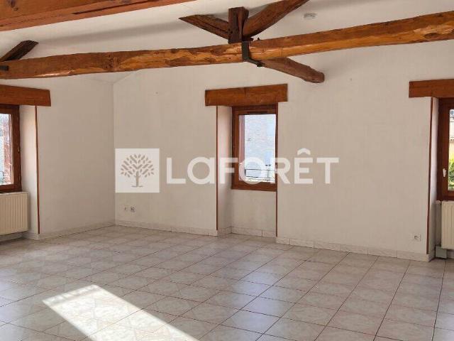 Douelle 4 pièce s 90m²
