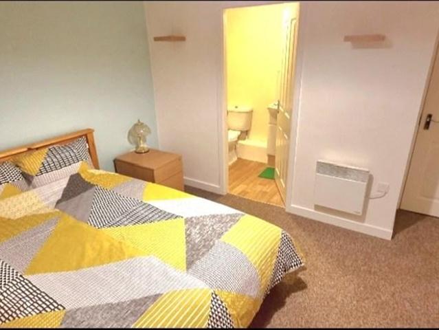 Doughty Close, Birmingham, DY4 1 bed in a flat share to rent £580 pcm £134 pw