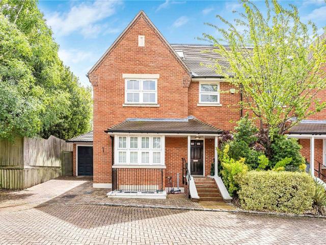 Douglas Close, Hadley Wood, Hertfordshire EN4, 5 bed semi detached house to rent, £4,650 pcm | PrimeLocation