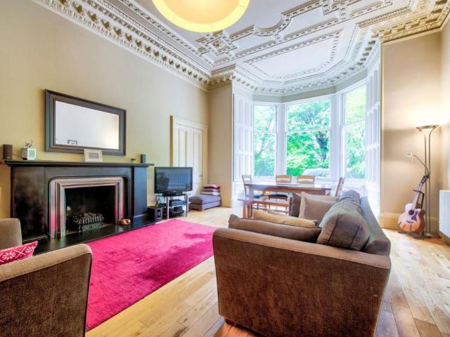 Douglas Crescent, West End, Edinburgh 3 bed flat to rent £3,450 pcm £796 pw