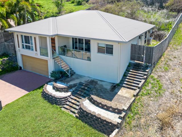 Douglas SHARE HOUSE/4 Jindalee Crescent