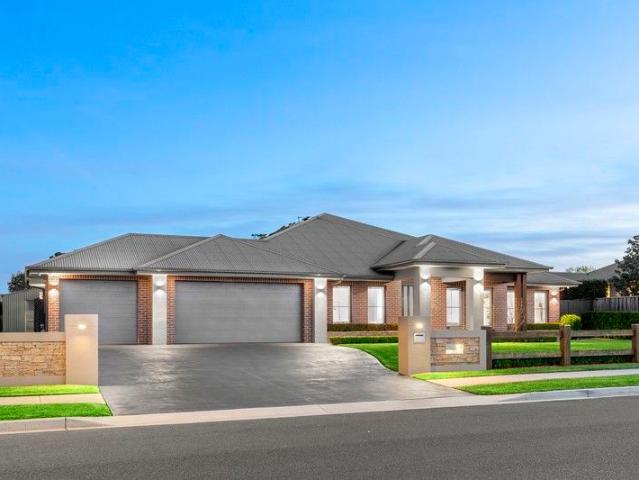 Douglass Custom Home 2,011 SQM | Full Side Access, Pool + Shed
