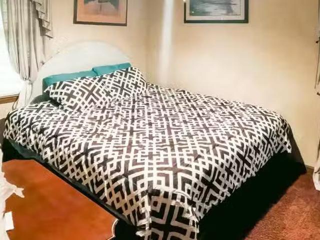 Douglasville Home, a 5 minute drive to Kroger, Chick fil A, an.