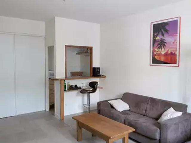 Dourdan 91410 Location appartement 1 pièce t1 au dernier étage parking