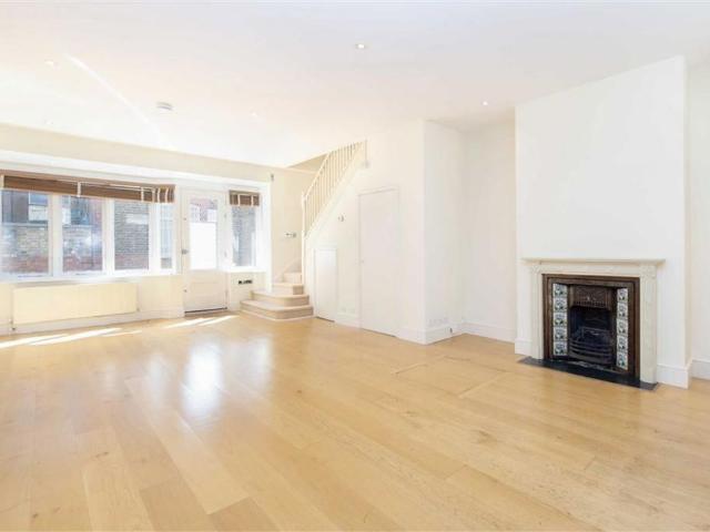 Dove Mews, London SW5 3 bed detached house to rent £6,000 pcm £1,385 pw