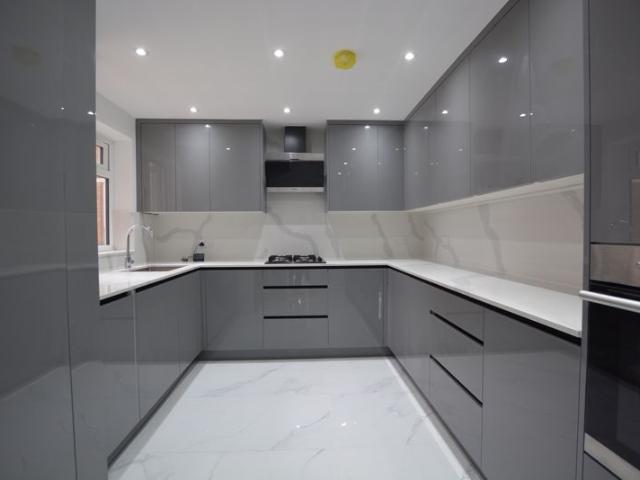 Dove Park, Hatch End HA5, 3 bed flat to rent, £2,195 pcm | PrimeLocation