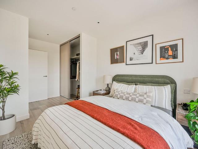 Dovecote House N8, Hornsey, London, 3 bed flat to rent, £1,925 pcm | PrimeLocation