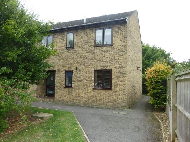 Dovecourt Dovetrees, Carterton, Oxfordshire OX18, 1 bed flat to rent, £980 pcm | PrimeLocation