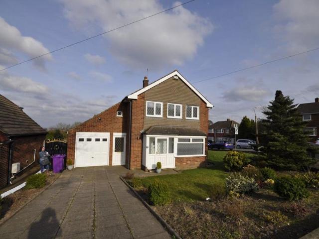 Dovedale Road, Ettingshall. 3 bed detached house to rent £1,450 pcm £335 pw