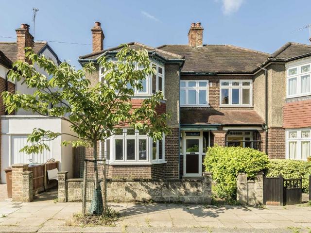 Dovedale Road, London SE22 5 bed house to rent £4,250 pcm £981 pw