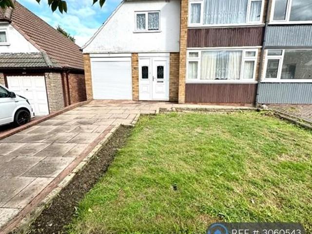 Dovedale Road, Wolverhampton, WV4 3 bed semi detached house to rent £1,200 pcm £277 pw