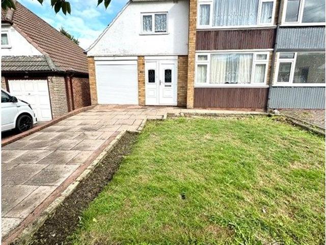 Dovedale Road, Wolverhampton WV4, 3 bed semi detached house to rent, £1,100 pcm | PrimeLocation