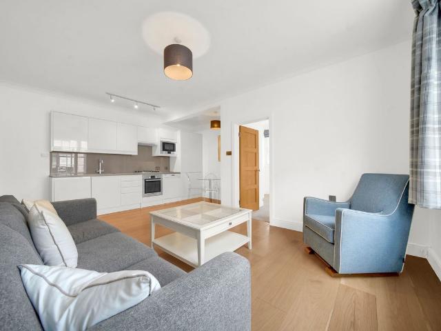 Dovehouse Street, London SW3, 1 bed property to rent, £3,000 pcm | PrimeLocation