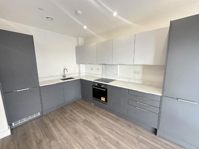 Dover Court, Dominion Road, Southall. 2 bed flat to rent £2,150 pcm £496 pw