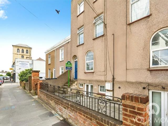 Dover Road, Gravesend DA11 1 bed flat to rent £850 pcm £196 pw