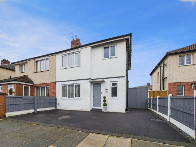 Dover Road, Liverpool, L31 3 bed semi detached house to rent £1,295 pcm £299 pw