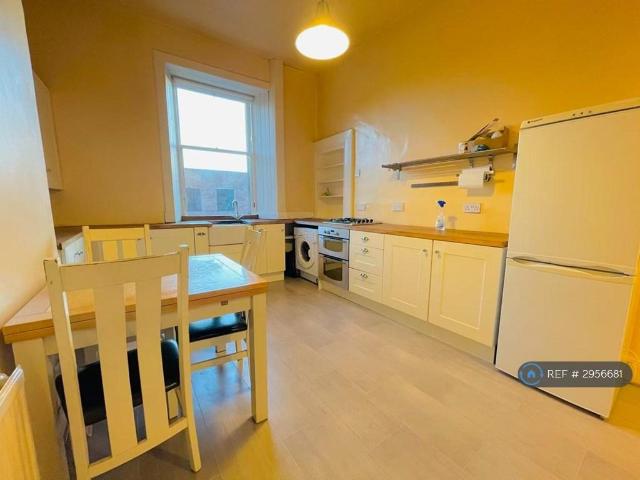 Dowanhill St, Glasgow, G11 2 bed flat to rent £1,190 pcm £275 pw