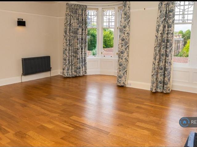 Dowanhill St, Glasgow, G12 4 bed flat to rent £2,800 pcm £646 pw
