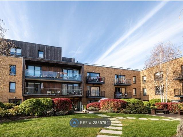 Dowding Drive, London SE9, 3 bed flat to rent, £2,600 pcm | PrimeLocation