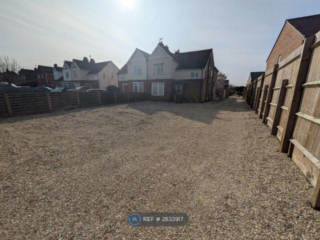 Down Hatherley Lane, Gloucester GL2, 4 bed terraced house to rent, £2,000 pcm | PrimeLocation