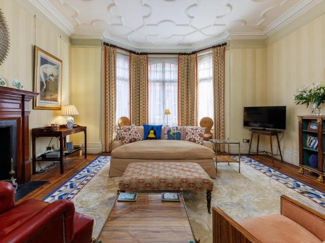 Down Street, Mayfair, London, W1J 1 bed flat to rent £5,850 pcm £1,350 pw
