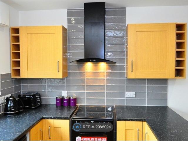 Downend Road, Bristol BS16, 5 bed detached house to rent, £3,000 pcm | PrimeLocation