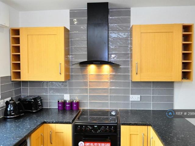 Downend Road, Bristol, BS16 5 bed detached house to rent £3,000 pcm £692 pw