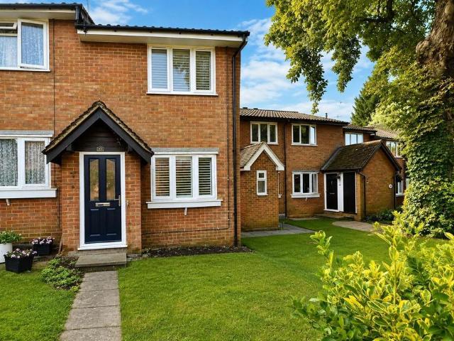 Downhall Ley, Buntingford, SG9 9JT 2 bed end of terrace house to rent £1,475 pcm £340 pw
