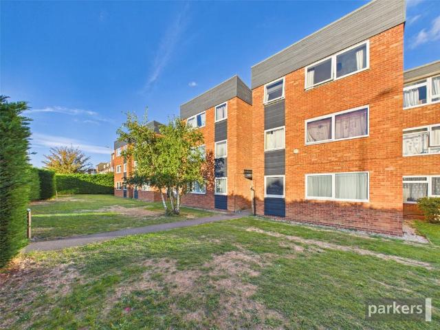 Downham Court, Reading RG2 2 bed apartment to rent £1,250 pcm £288 pw