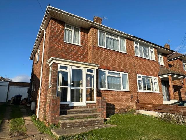 Downland Avenue, Southwick BN42 3 bed semi detached house to rent £1,750 pcm £404 pw