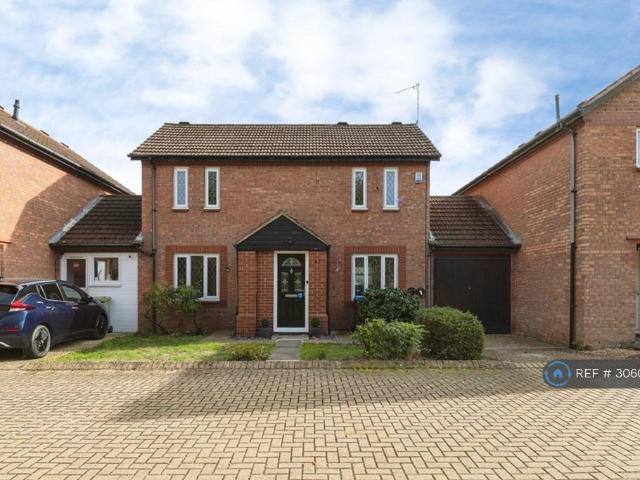 Downland, Milton Keynes, MK8 4 bed detached house to rent £1,800 pcm £415 pw