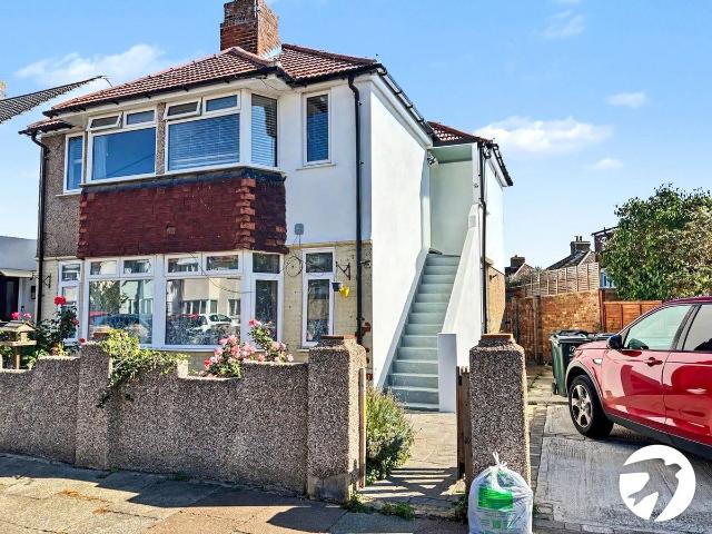 Downs Avenue, Dartford, Kent DA1, 2 bed maisonette to rent, £1,450 pcm | PrimeLocation