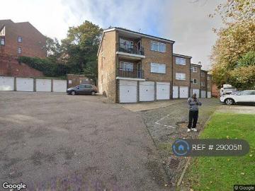 Downs Court, Luton, LU1 2 bed flat to rent £1,095 pcm £253 pw