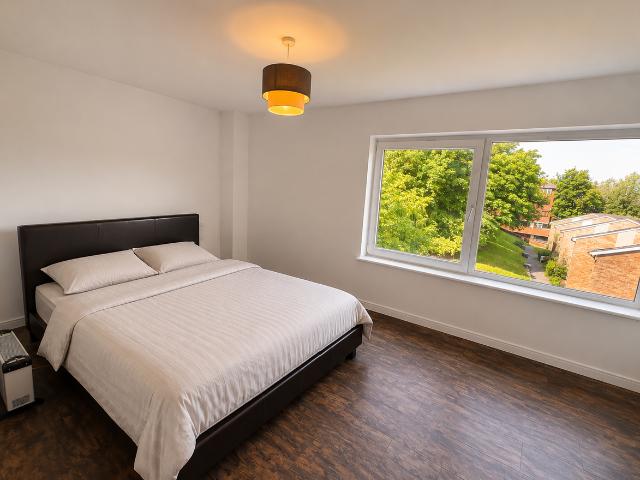 Downs Court, Luton LU1, 2 bed flat to rent, £1,100 pcm | PrimeLocation