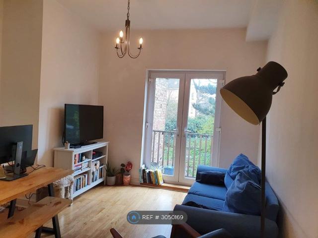 Downs Rd, London E5, 2 bed flat to rent, £2,450 pcm | PrimeLocation