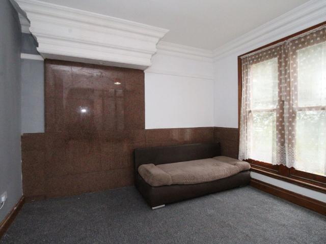 Downs Road, Luton LU1, Studio to rent, £700 pcm | PrimeLocation