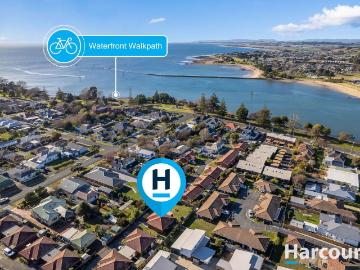 Downsize into one of Devonport's Best Pockets Lovely Renovated Unit