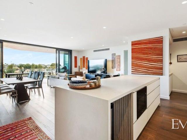 Downsize, or Rightsize, in style!