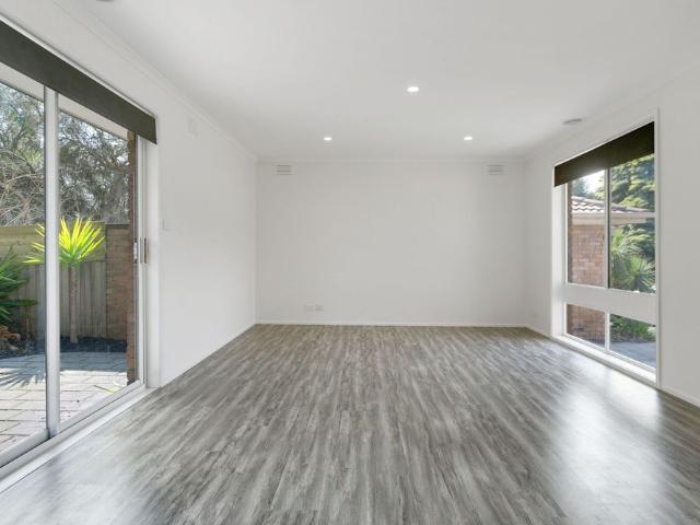 Downsizer's Delight! Prime Location & Modern Comfort Awaits!