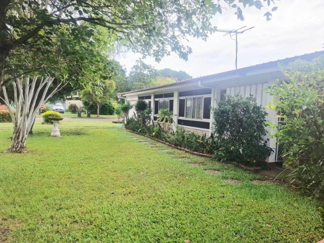 DOWNSIZING GOING SOLO VEHICLE GARAGES X 5 GREAT SUBURB