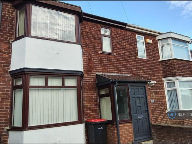 Downside Road, Middlesbrough, TS5 3 bed semi detached house to rent £895 pcm £207 pw