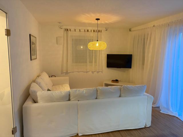 Downtown Apartment by the River with Floor Heating & Parking