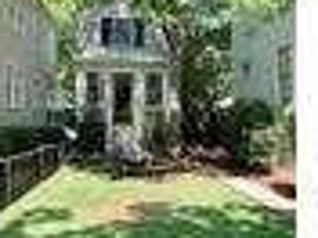Downtown Charleston 2 bedroom 2,5 bathroom cottage